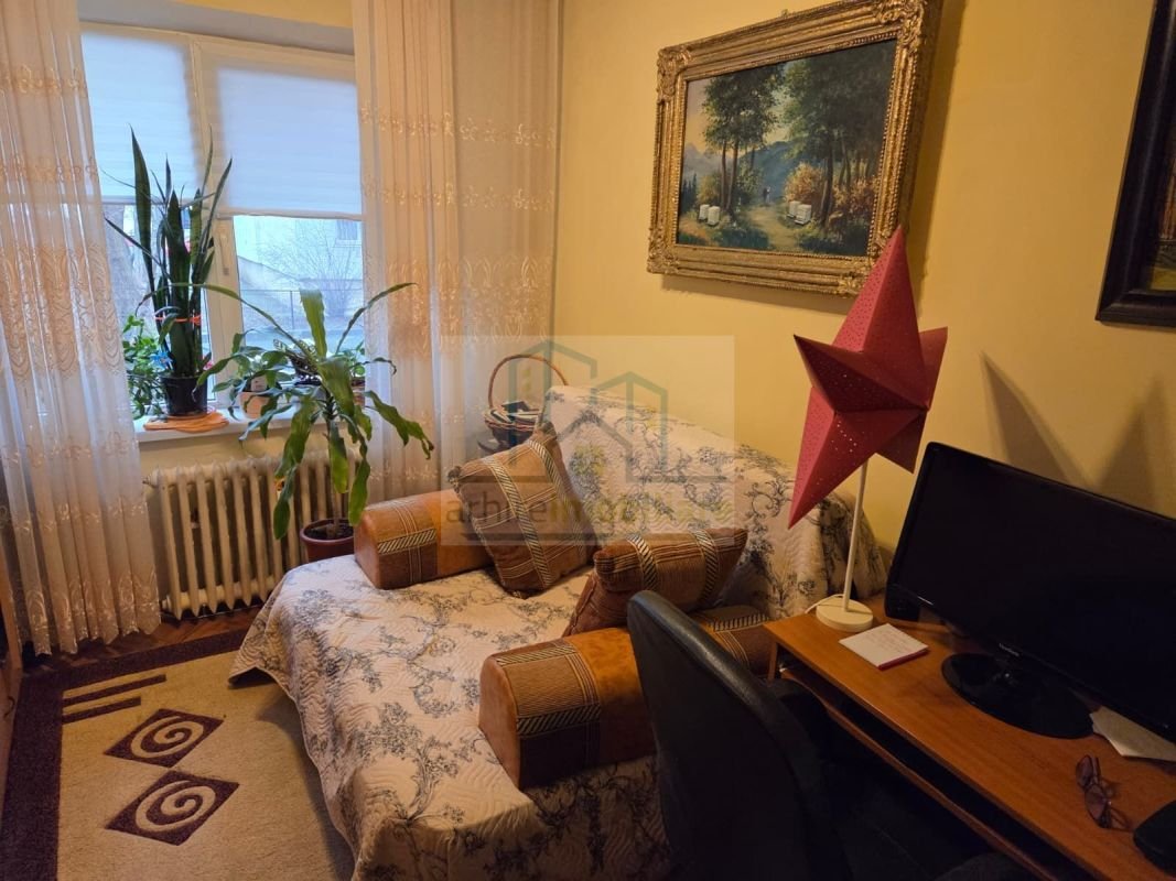 1df61f28ba91438b84511a00a0b73012