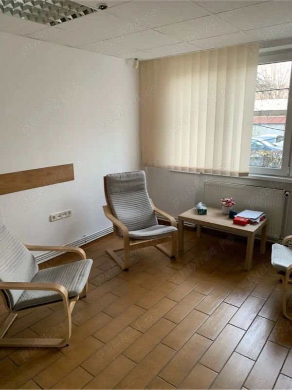 2475f671b16a47f394567b5bd2e4447c-1