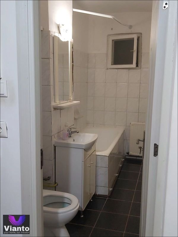 700cde7db7764f23a558f196f5fc8ec3