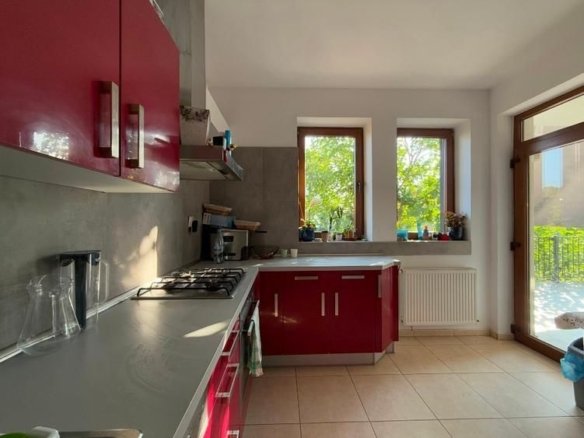 Casa spatioasa,perfecta pentru locuit sau investitie