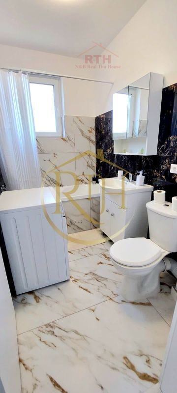 0330249f576b40e88ea9f5d08895e1c4