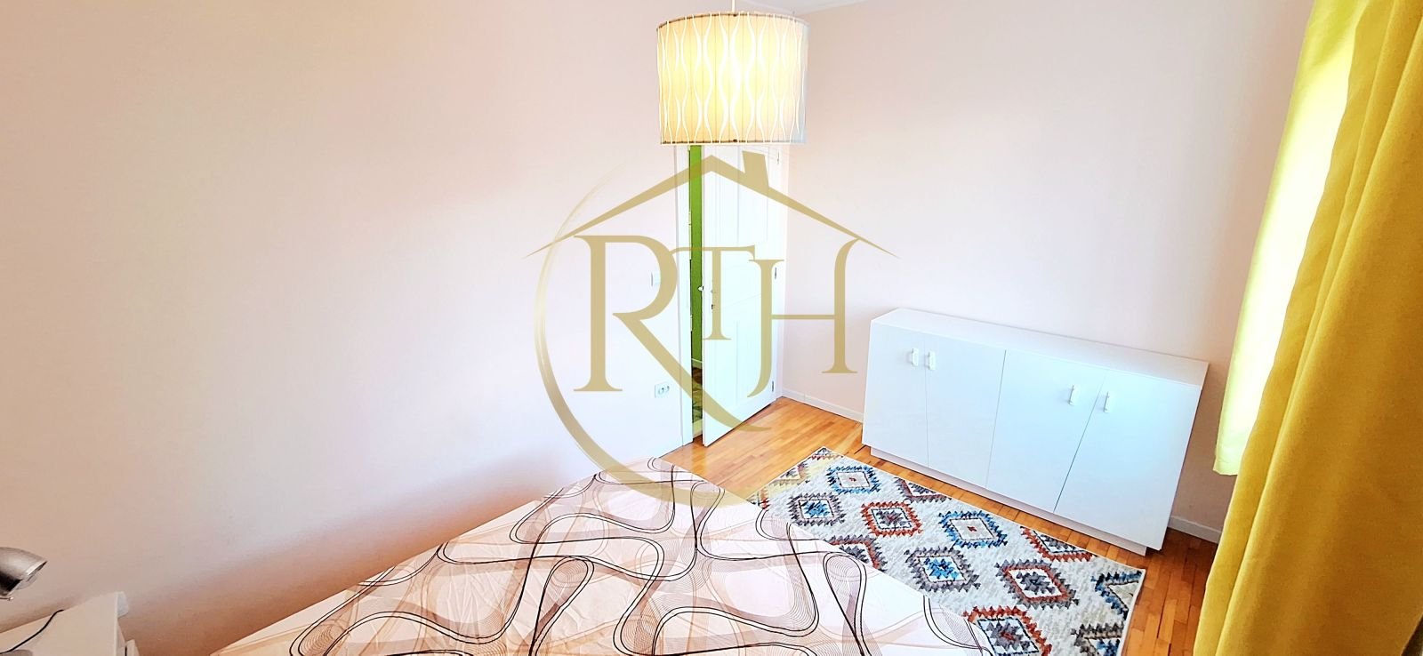 0576a39cab8e4ea4b330a1365a1181bd