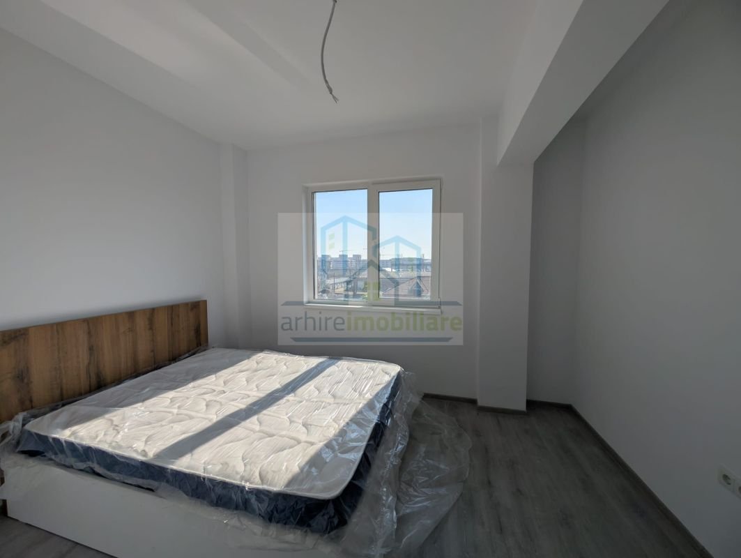 06911995ab9441d0b51ca095c94c45b8-2