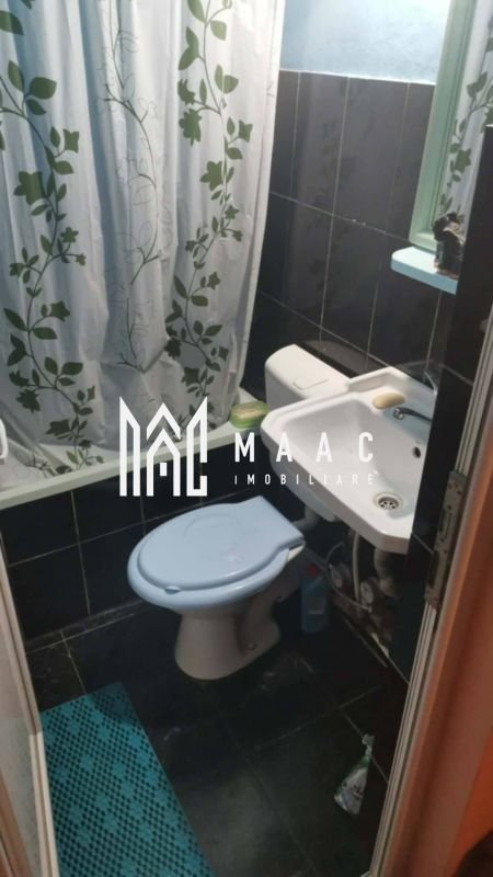 0d2bb64e599647ddac10f85f781bfd3b-1