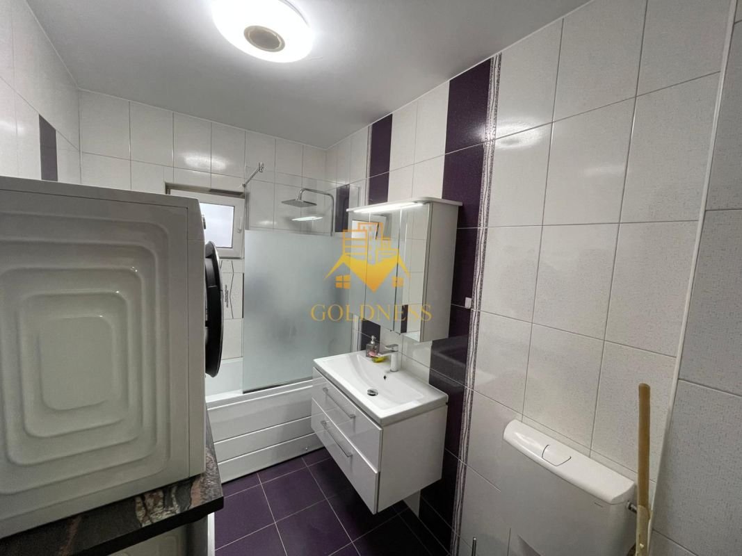 18b54ef1dc984f6f82b2bc1a7b938227