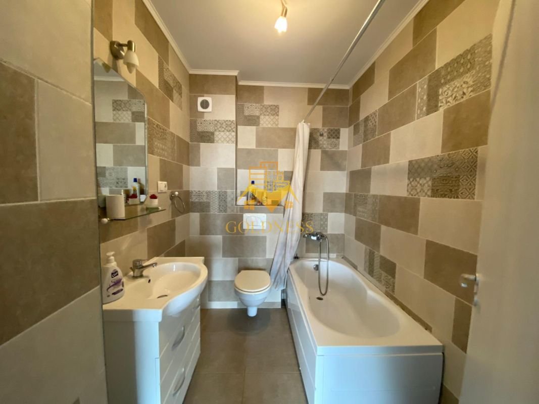 1b5866f4ac37416d9152411f50973e9e