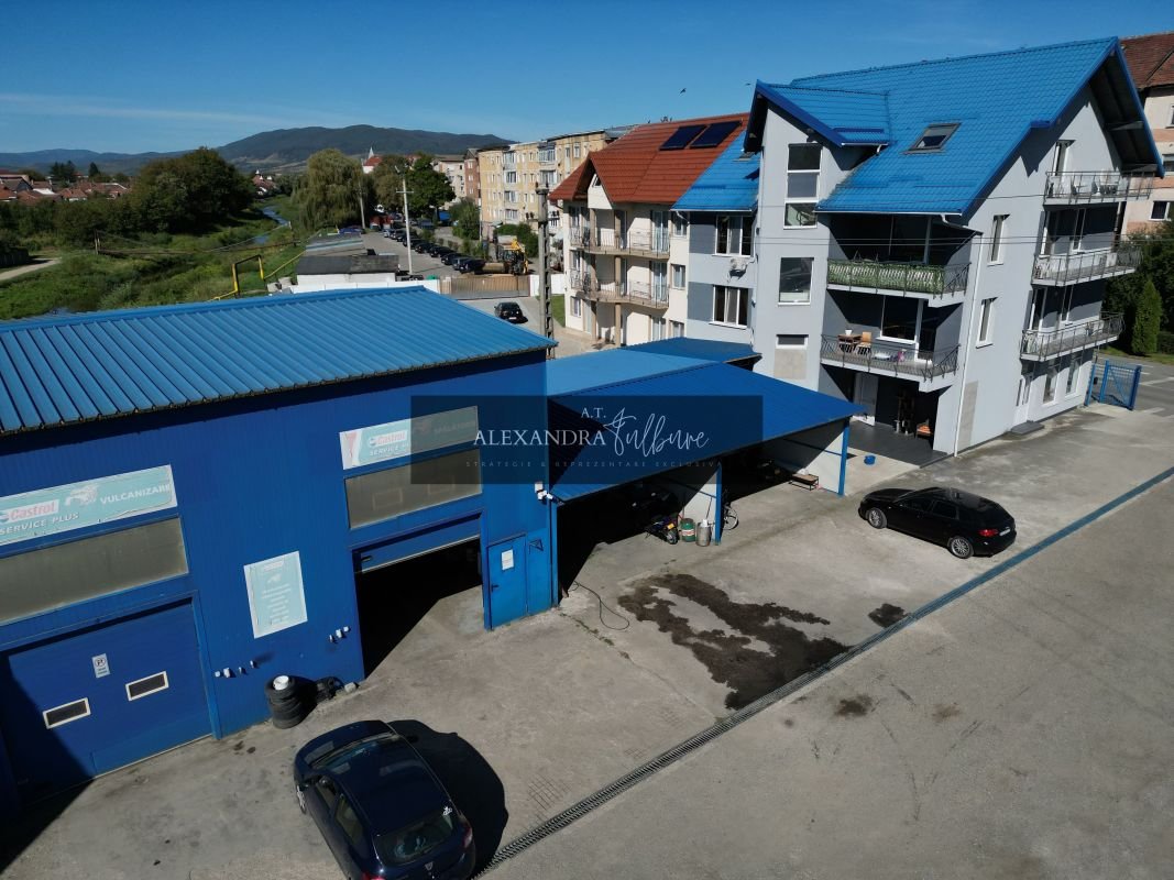 239d8ad684a547ff89f4ed204e194e34-1