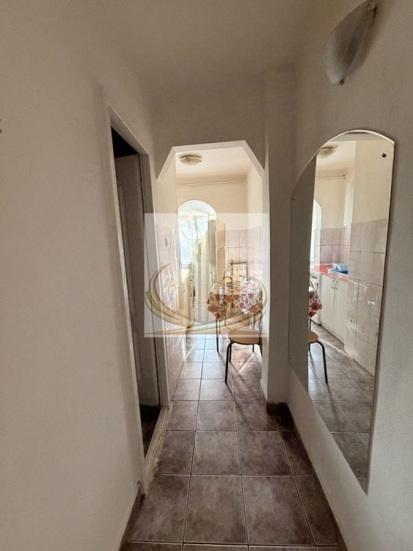 262504714f524495ae3a75a932a823db-1