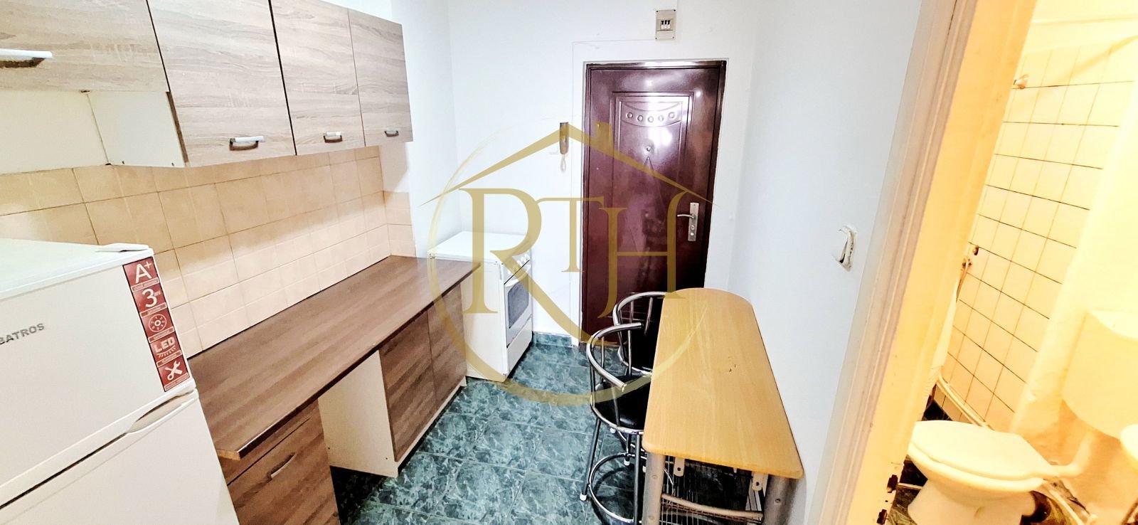 27a85442854f4ad1a41cd00cc7eb344b