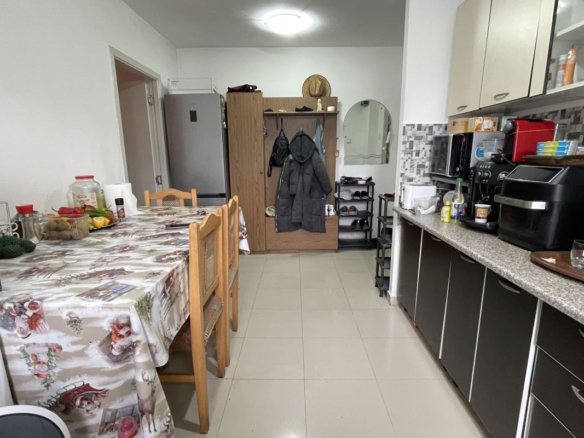 Apartament 3 camere,parter,confort sporit,bloc izolat