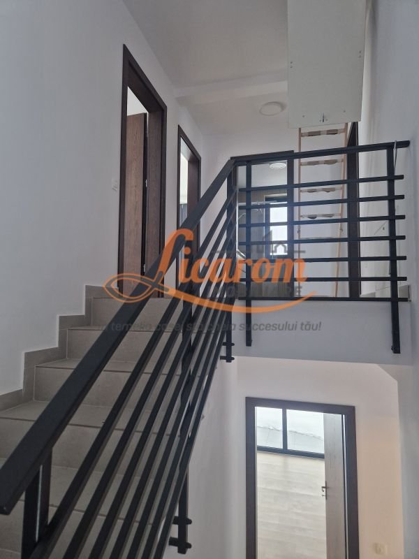 36e3699a83b842c2b46895543e24f04e