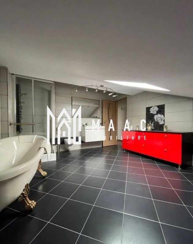 36efa2dfc17c456bac9e2f2c0f0d304b-1