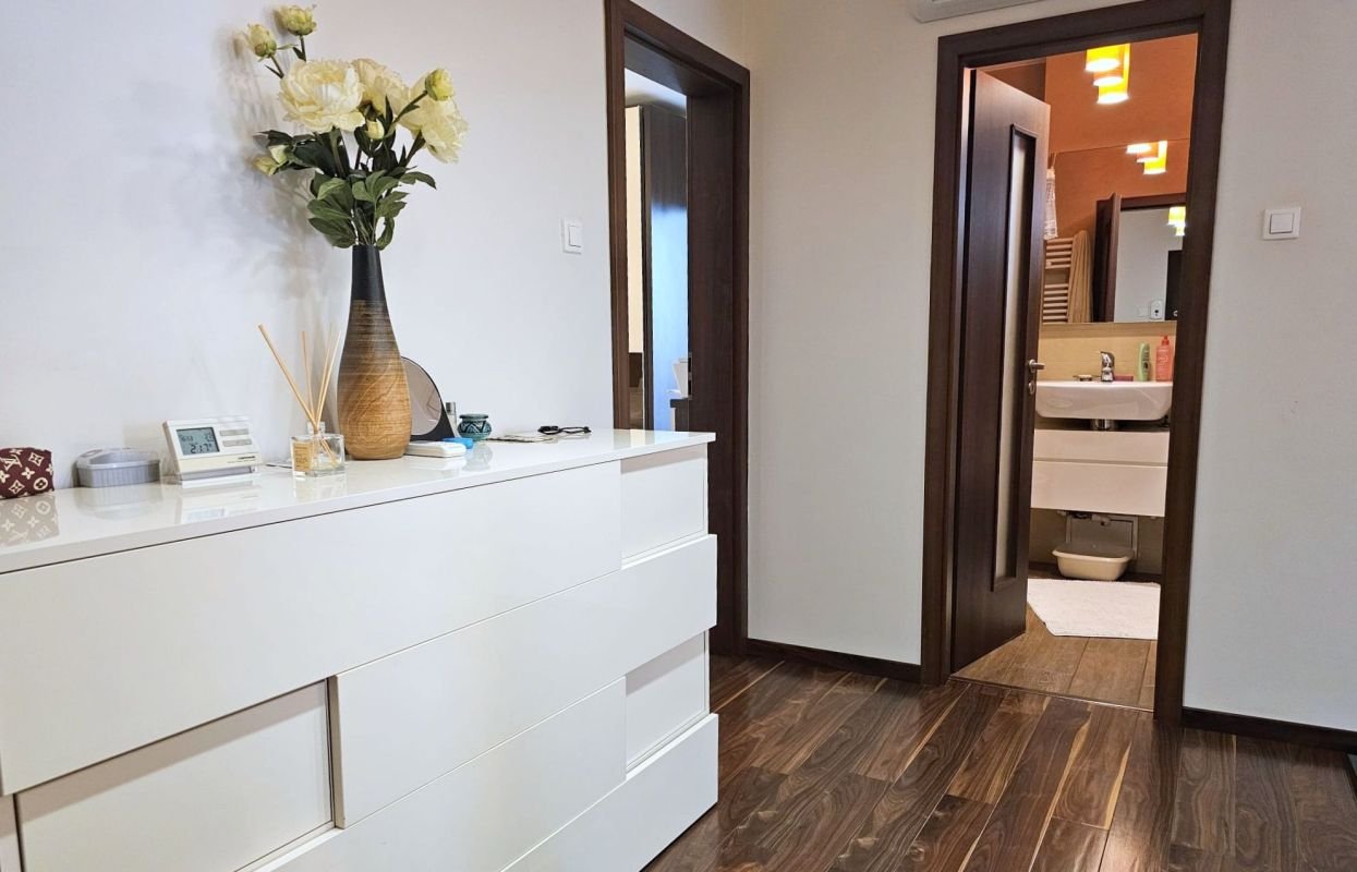 377ffdbc6538492d9f300f36ab7b84b9