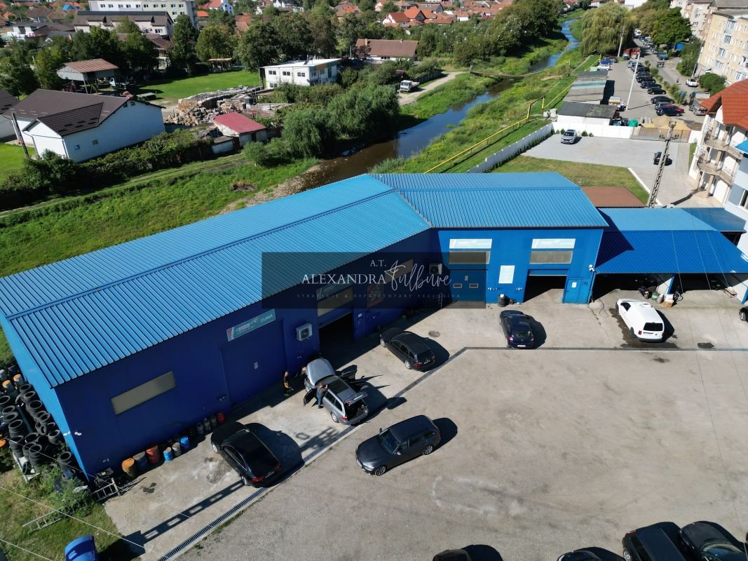 437177abb1d04f06be93615240e984c4-1