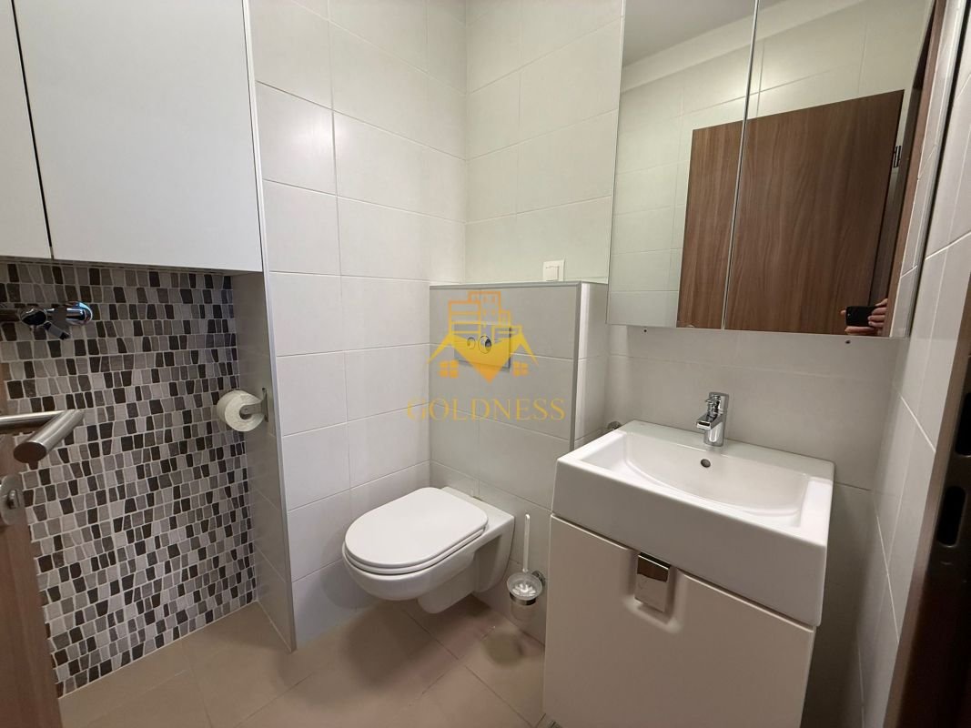 499b574253fd4860b444c9e34f3f4be9-1