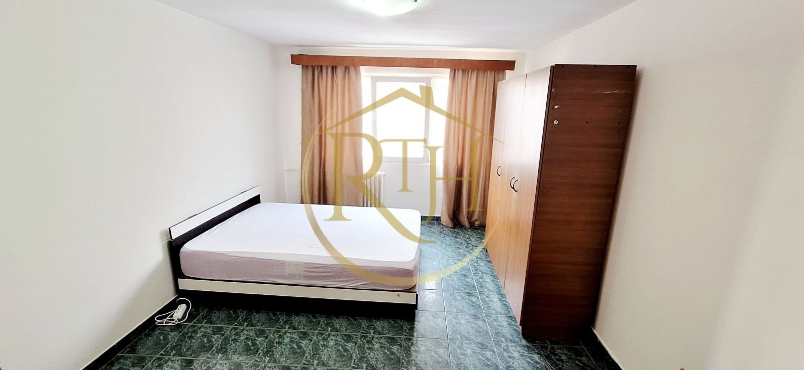 4a05a20459a4428d882db4c1f25e6918