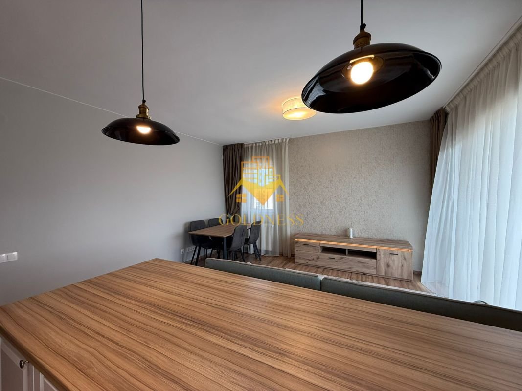 4b552aae1b494f149cac4b99e3dd752a-1