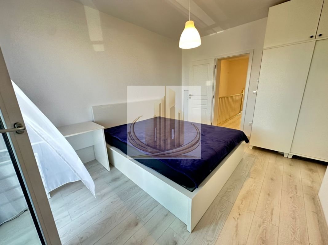 5310fe6ff8654a7aabff2f495de6701f