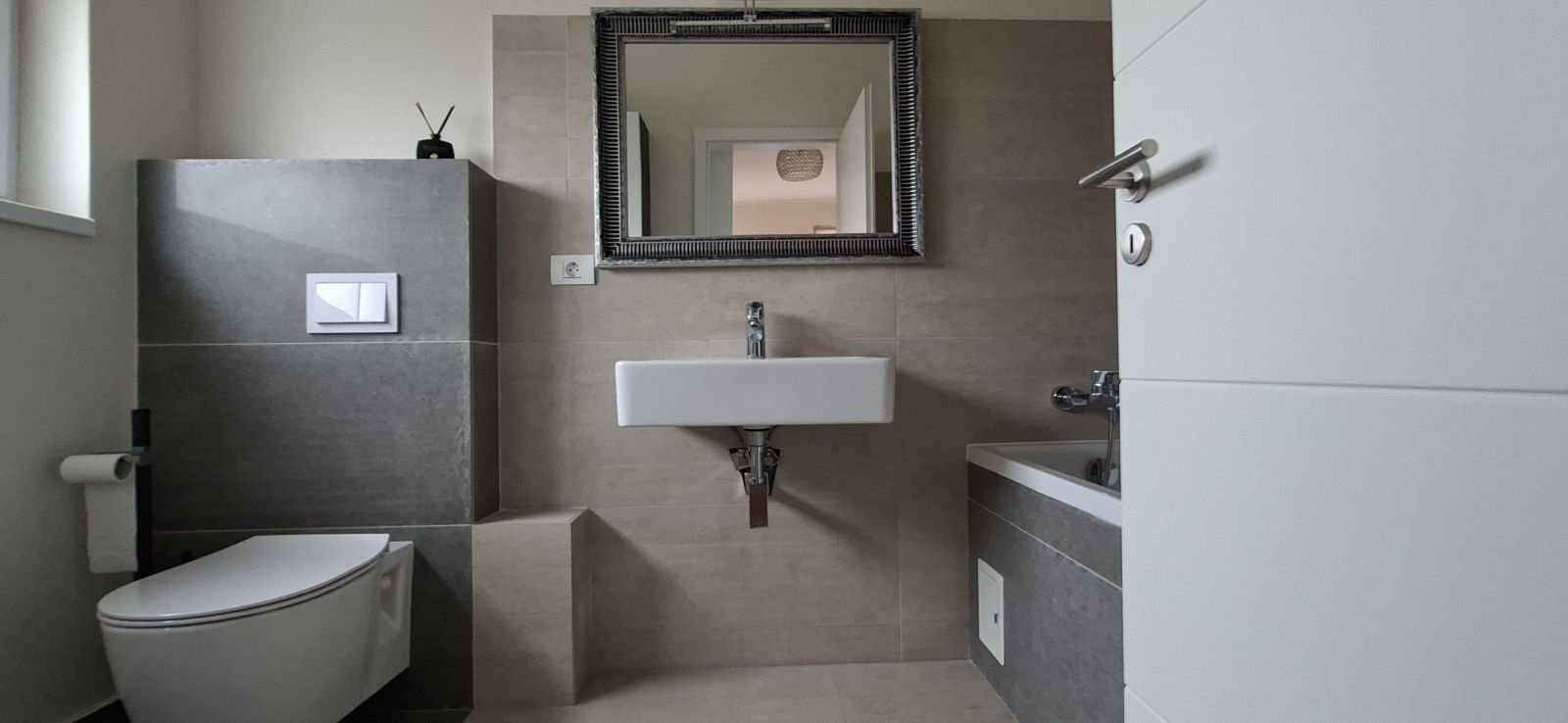 578b16fd6c87458f8cd7fed7b59a96af