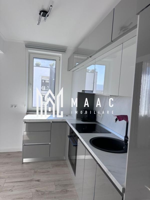 5b97001cc1824cf38eef28a0bb5795ad