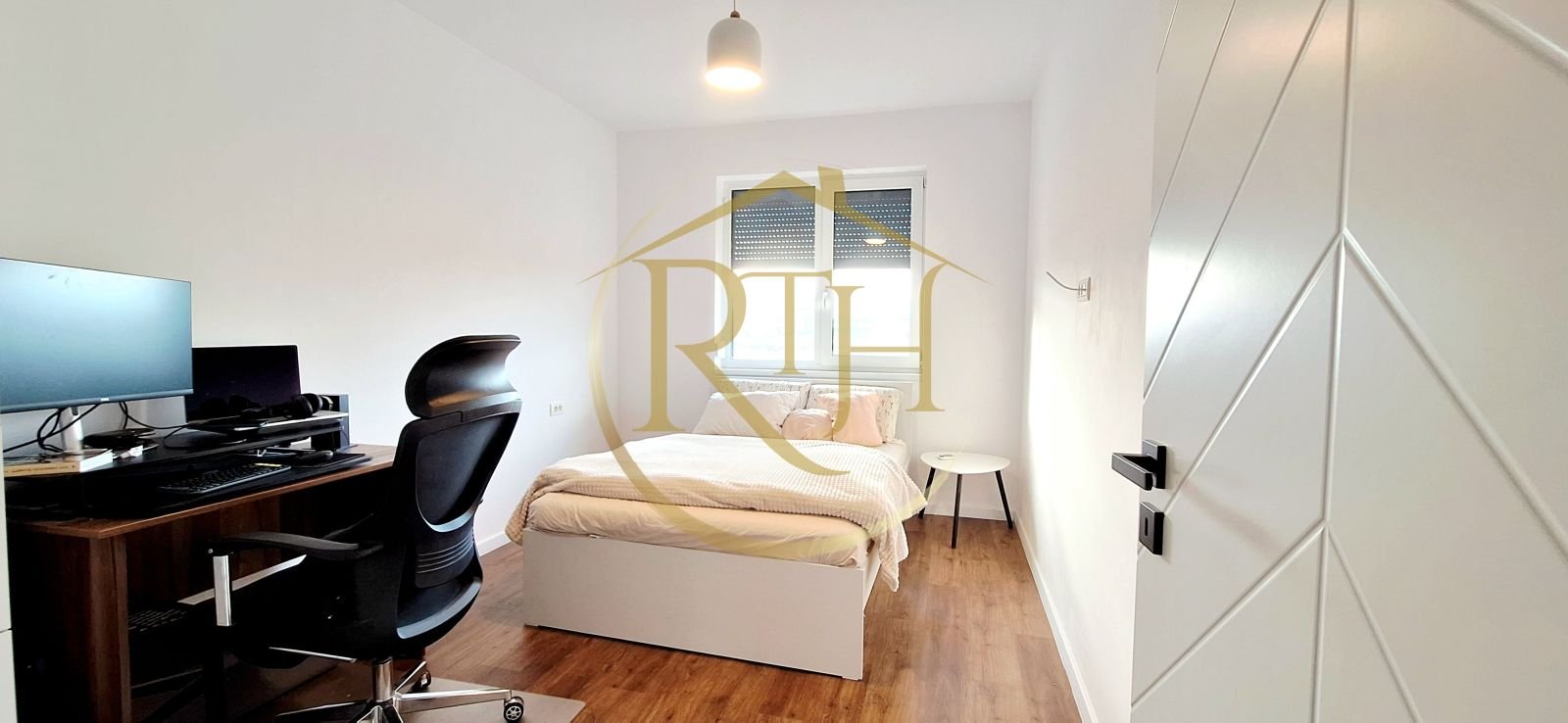 5e9619e3bae142d38fc8a60ffd765db0