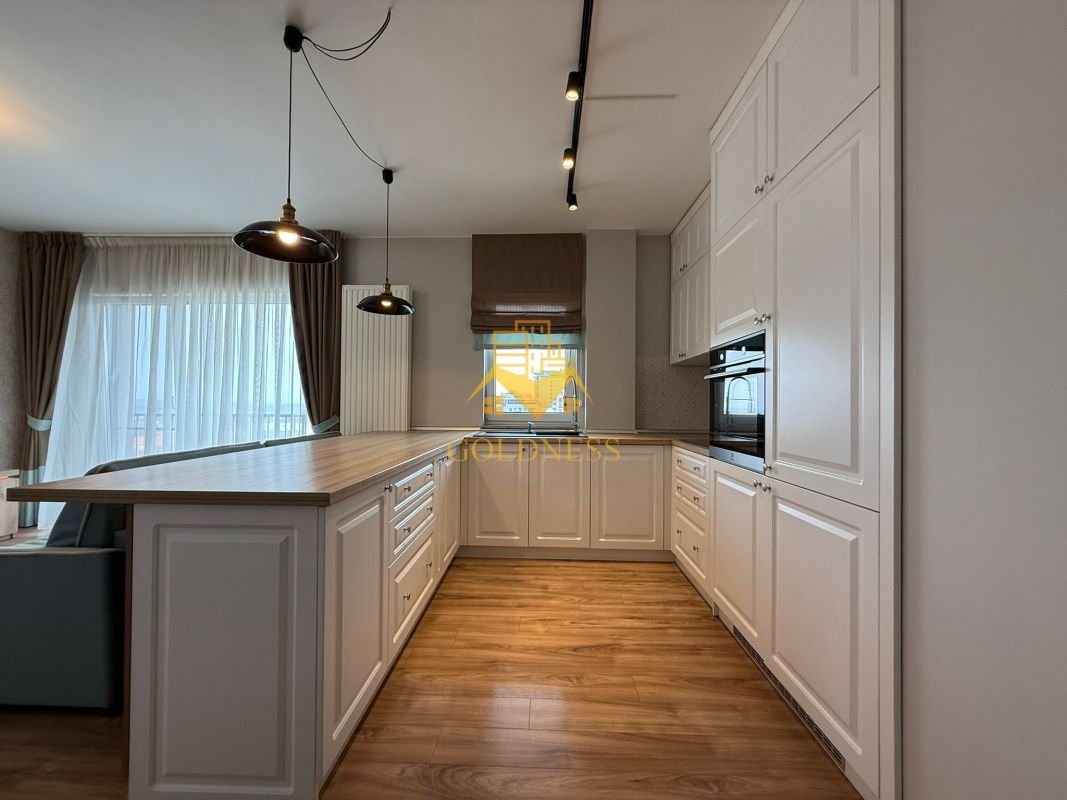 638eb6ad6b36499fafc061016860f681-1