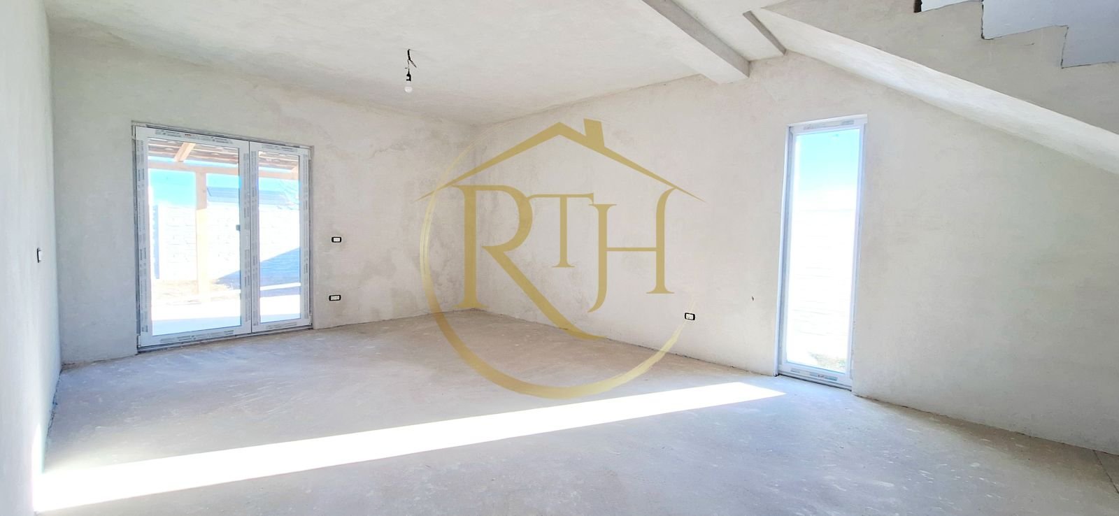 6e03a12db4c444729b741a6f917c5822