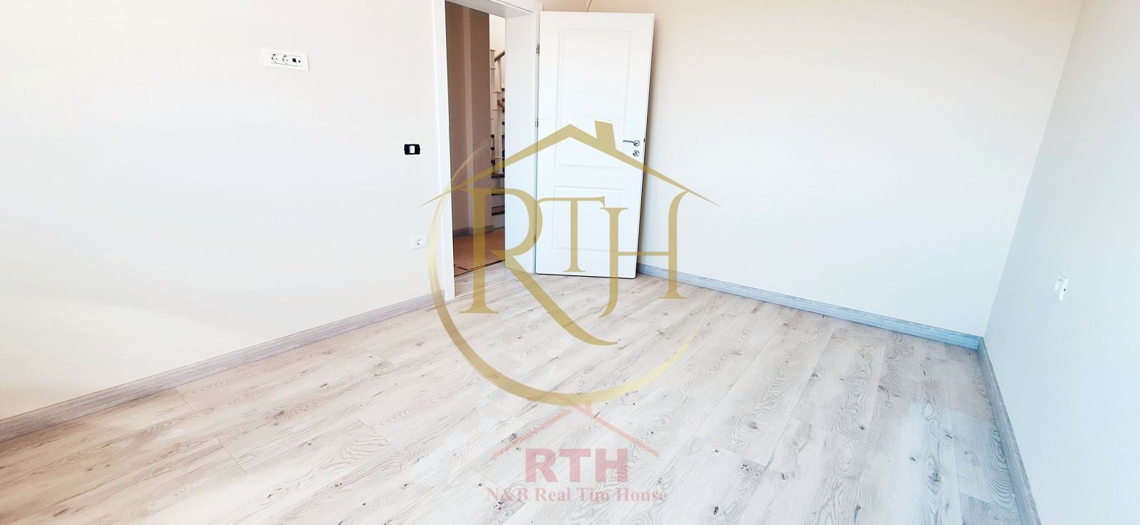 78eca53e8f8947a8943d114726f8ec5c