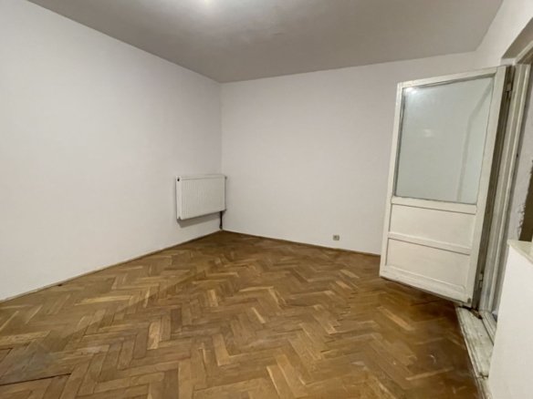 Apartament 1 camera ,etajul 1 -zona Aradului