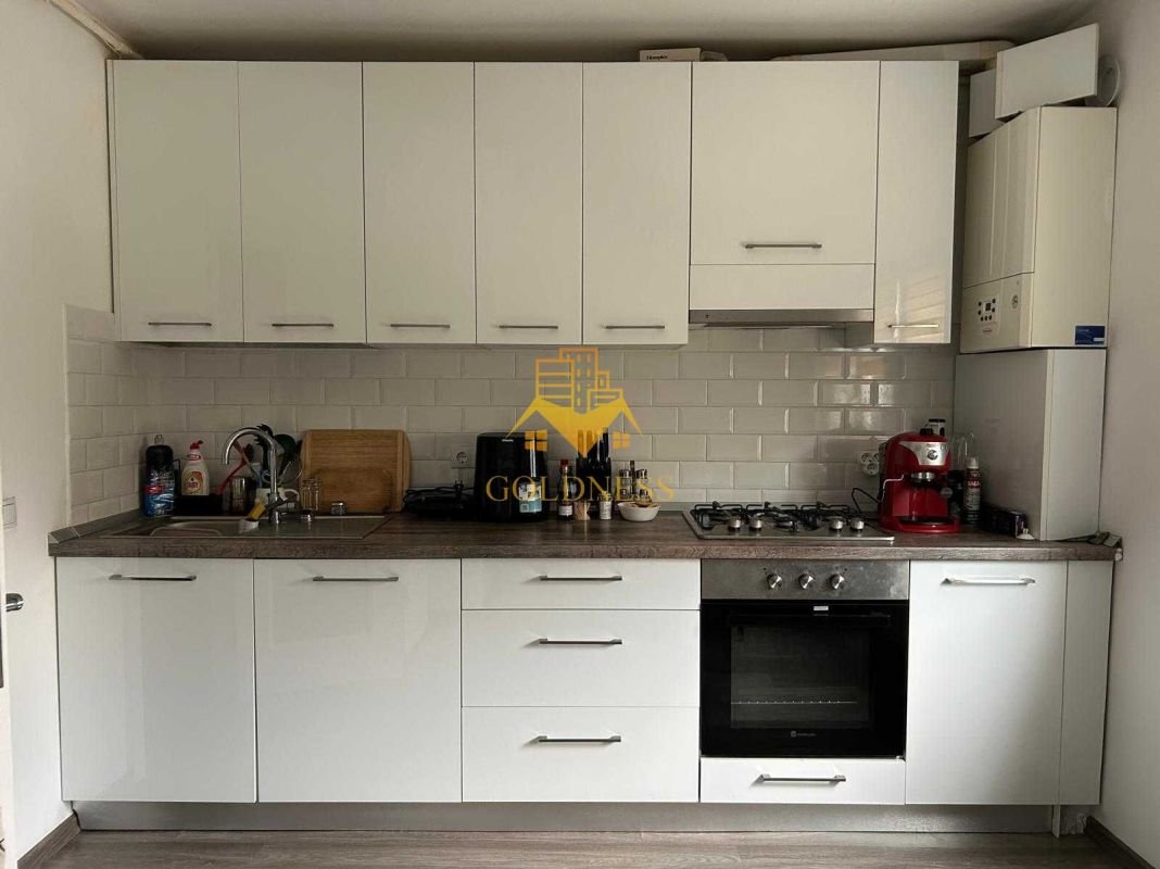 8f40a0aa76d840e4b7d9ec803cacd3c6