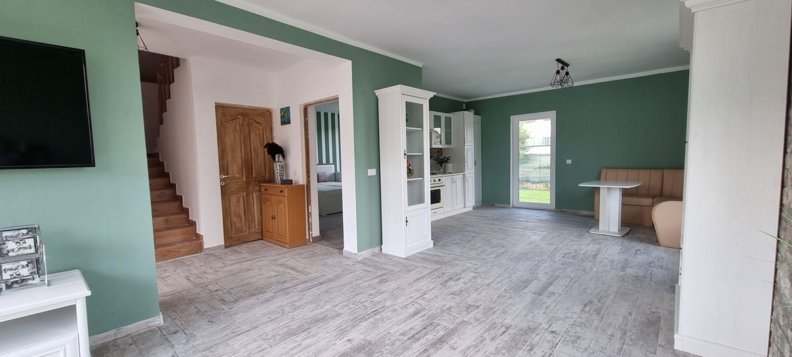 9241836aec8144feb3c7779a22ceba01