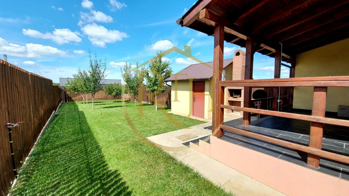 9c23607a7d05423589f18f6e61a93fd7