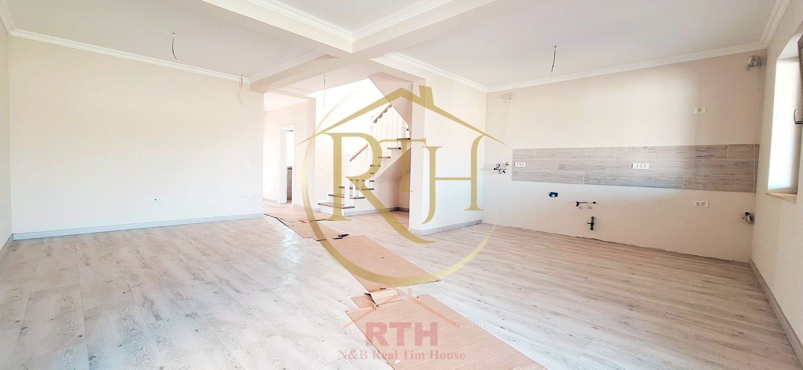 bee3a3839b8b45698605c52f4430ba53