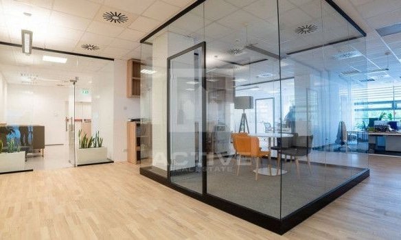 Spatiu birouricladire Clasa A noua