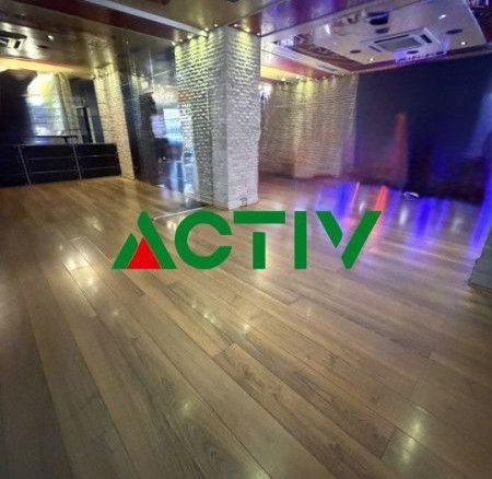 Showroom str București