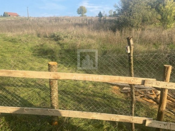 Teren construibil || zona lacuri