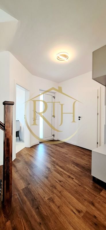 c2f2d1646a6e4765b275af2c8f426c3b