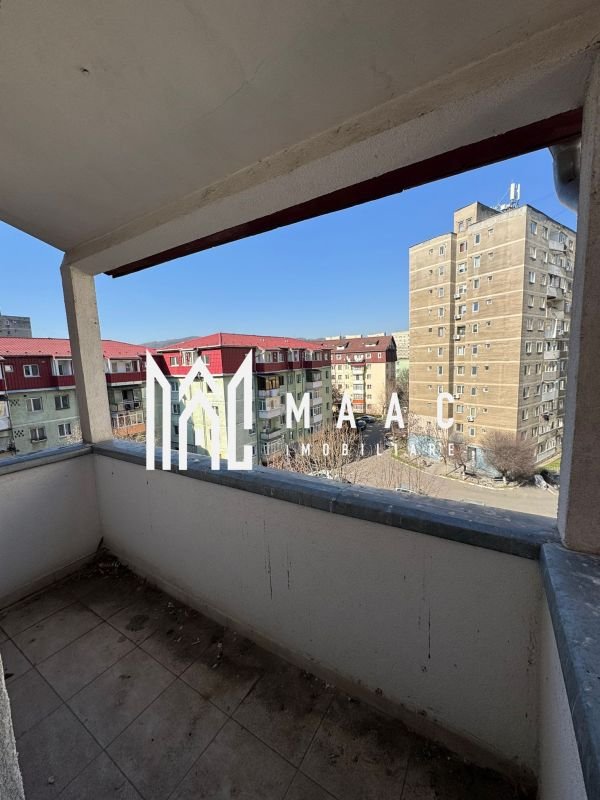 c52f4841907f426bb327330a5eaa5d4b-1