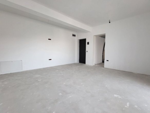 Apartament cu scara interioara – zona Kaufland