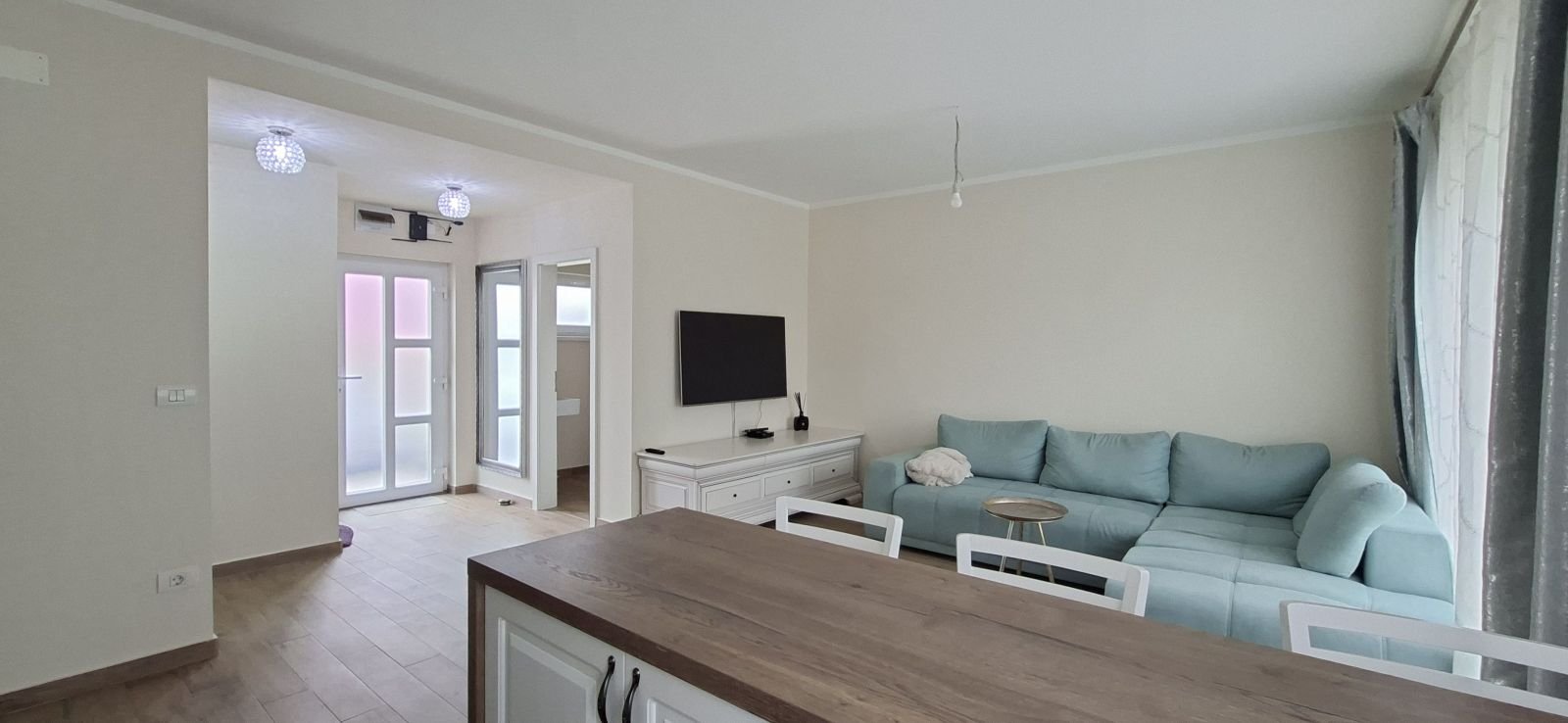 d2b8163106984f429067b2a3300d3ca5