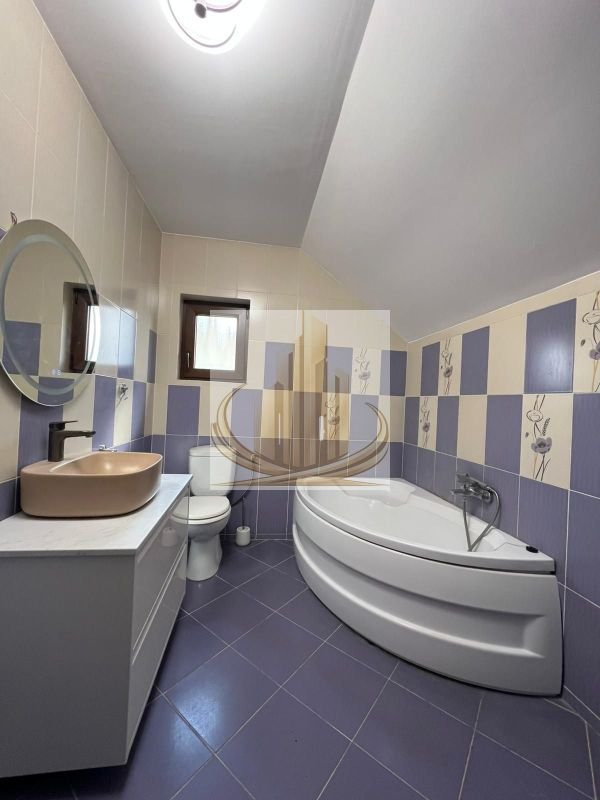 d3f795883620453f8392eda2e7707579