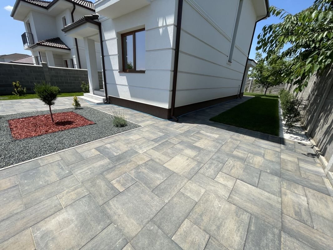 dde57f9613e8410580502b337c624bd5-1