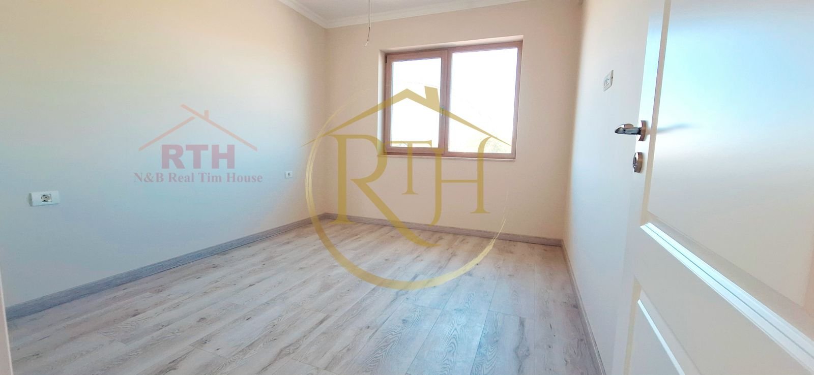 e2d4f00a3b694c8c840c339934b1c9d2