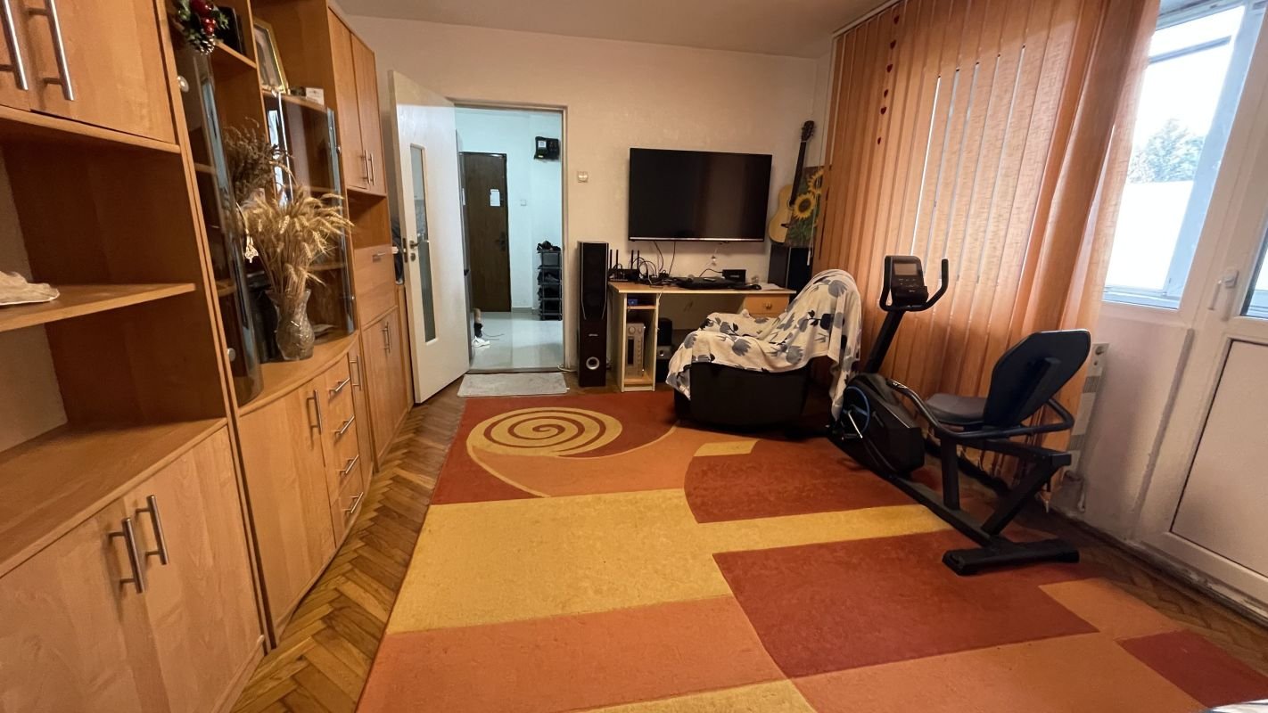 e8fc9013a12f4d1c9369c24d24b68cfd Apartament 3 camere,parter,confort sporit,bloc izolat