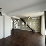 Apartament 3 camere | 150 MP | Balcon | La cheie | 2 Parcari