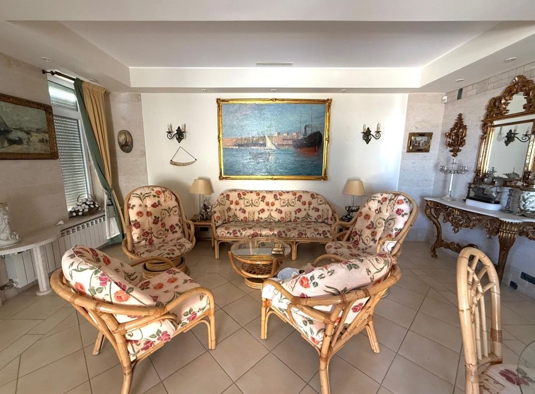 Apartament 4 camere, 101.21 mp, pe plaja Coral Beach – Navodari