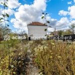 Casă din cărămidă cu 8 camere – zonă liniștită, LIPOVA
