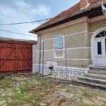 Casă în Poiana Sibiului | 909 mp teren | livadă și anexe gospodărești
