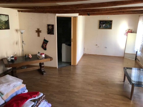 CASA COMPUSA DIN 2 APARTAMENTE | 135.000€