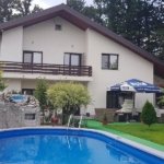 Afumati vila 8 camere , teren 1300 mp , piscina